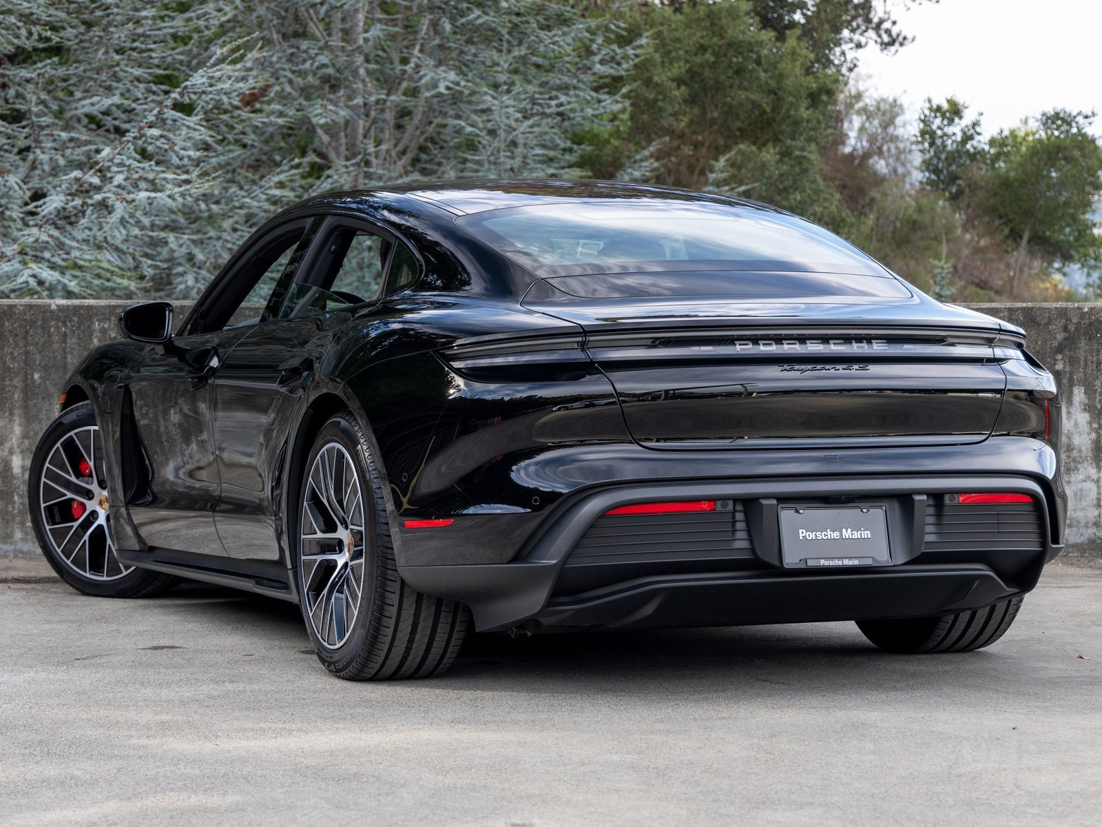 New 2025 Porsche Taycan 4S image 3