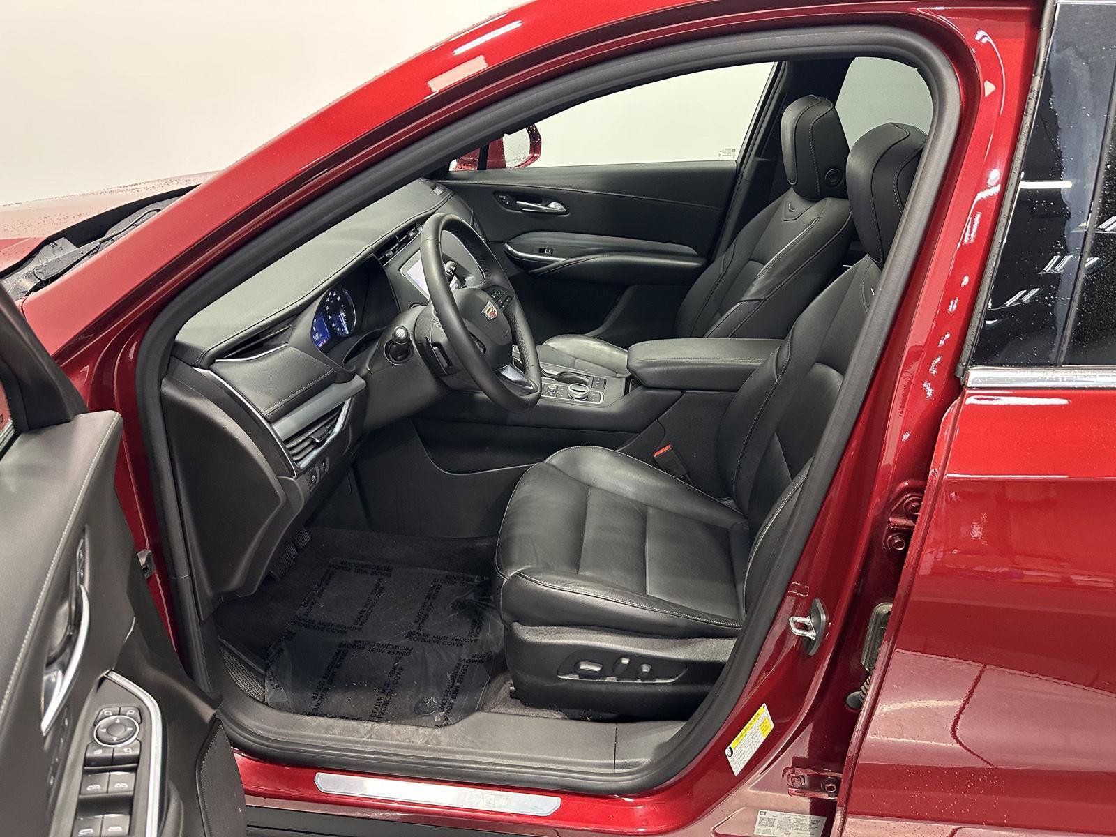Used 2019 Cadillac XT4 Premium Luxury w/ Cold Weather Package AWD/4WD image 14