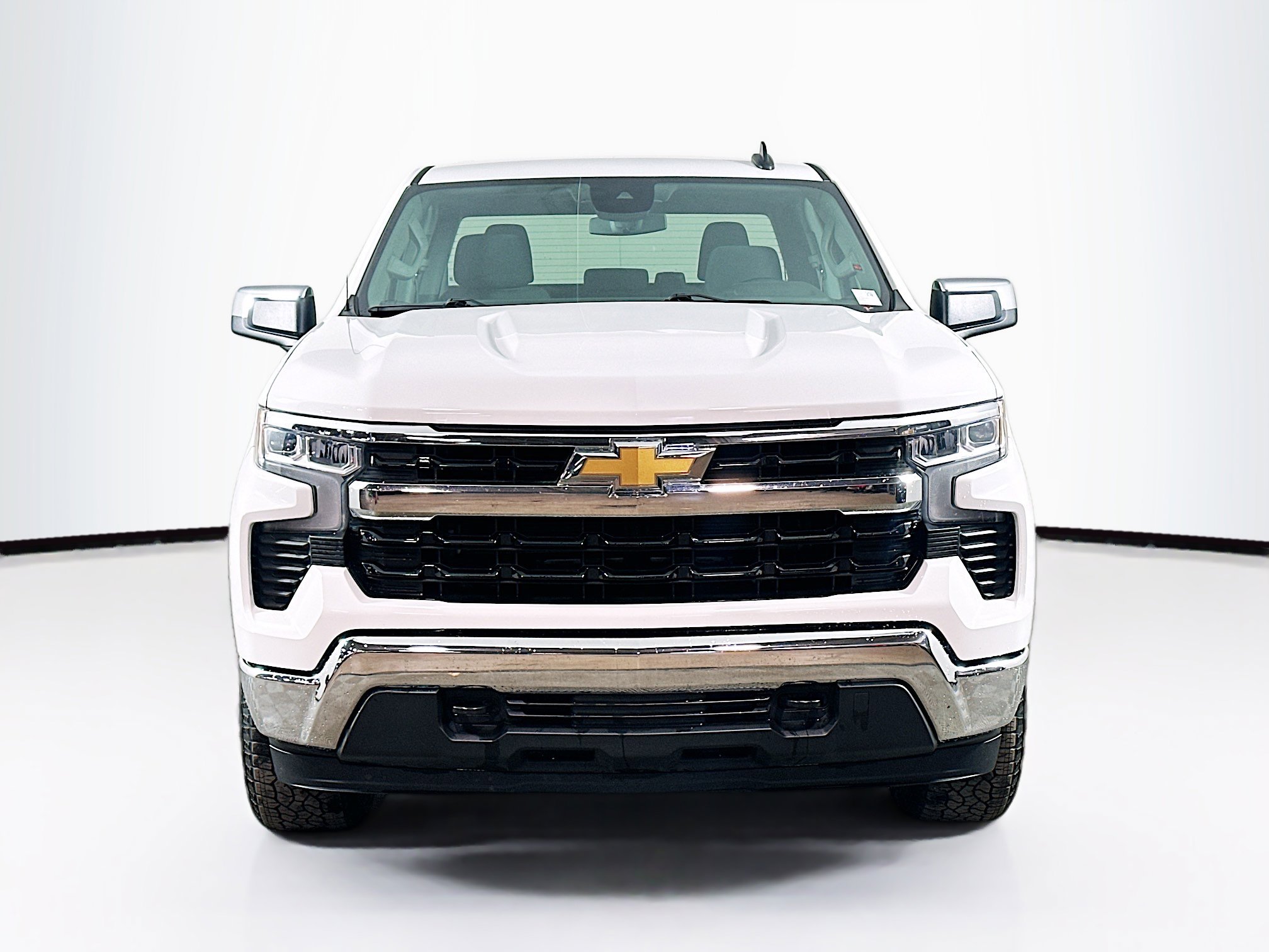 Used 2023 Chevrolet Silverado 1500 LT image 2