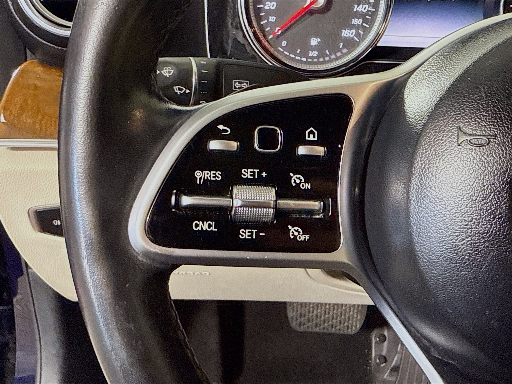 Used 2019 Mercedes-Benz E 300 w/ Premium 1 Package image 14