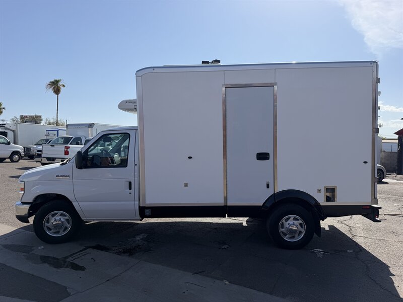 Used 2024 Ford E-350 and Econoline 350 Super Duty w/ Power Windows & Locks Group RWD image 5