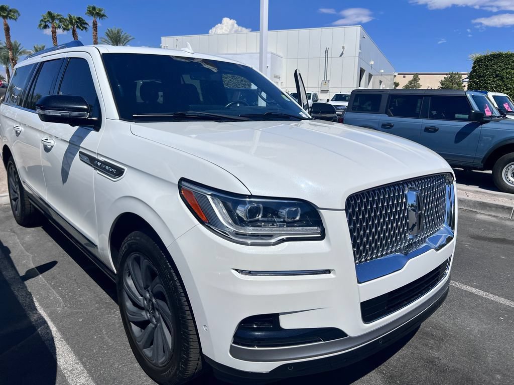 Used 2022 Lincoln Navigator L Reserve AWD/4WD image 1