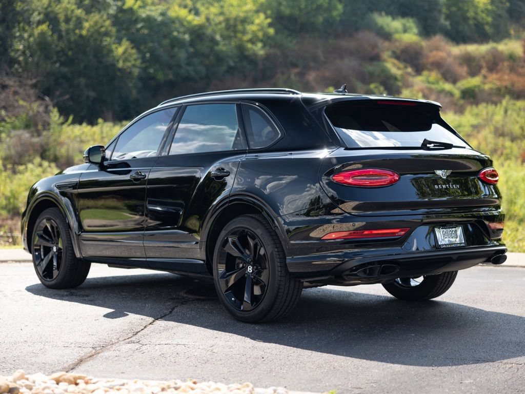 Used 2025 Bentley Bentayga AWD/4WD image 9