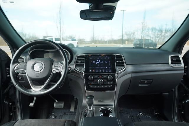 Used 2020 Jeep Grand Cherokee Altitude image 26