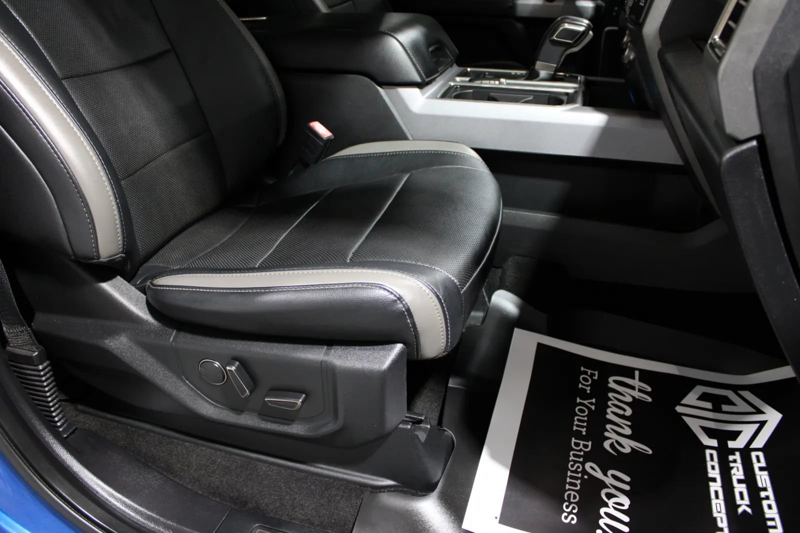 Used 2018 Ford F150 Raptor w/ Equipment Group 802A Luxury AWD/4WD image 28