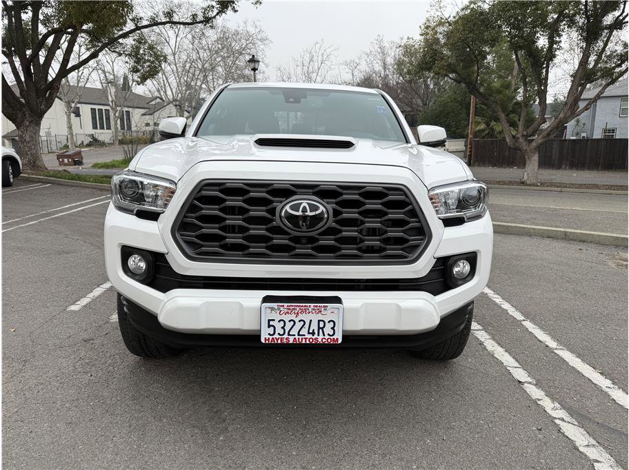 Used 2023 Toyota Tacoma TRD Sport w/ Advanced Technology Package image 2