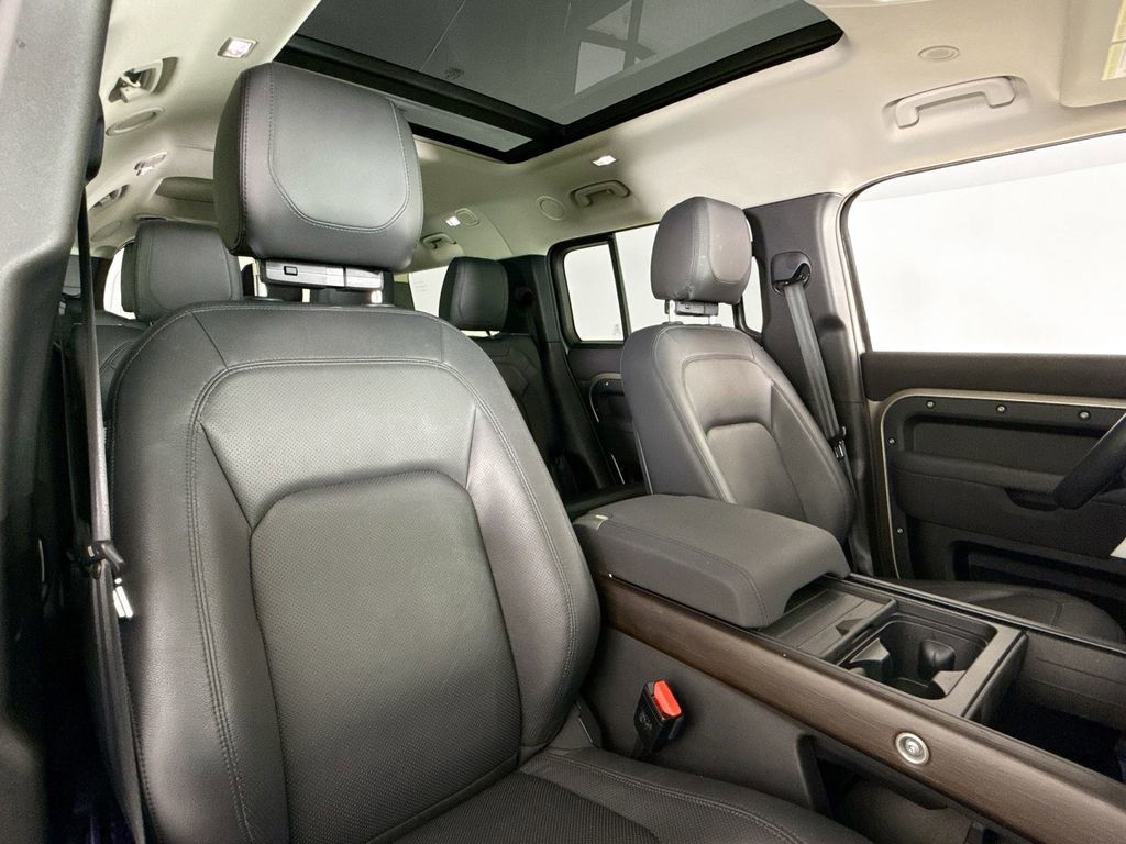 Used 2023 Land Rover Defender 130 SE AWD/4WD image 14