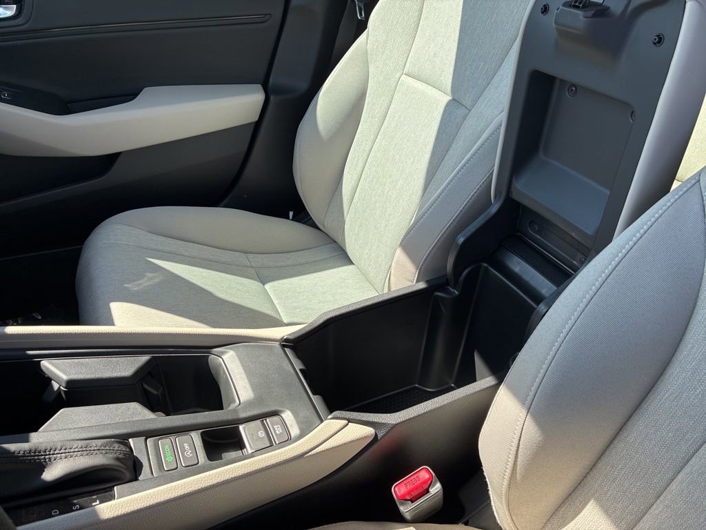 New 2025 Honda Accord SE image 17