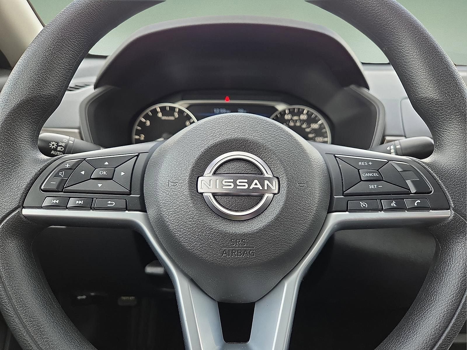 Used 2025 Nissan Altima 2.5 SV FWD image 24
