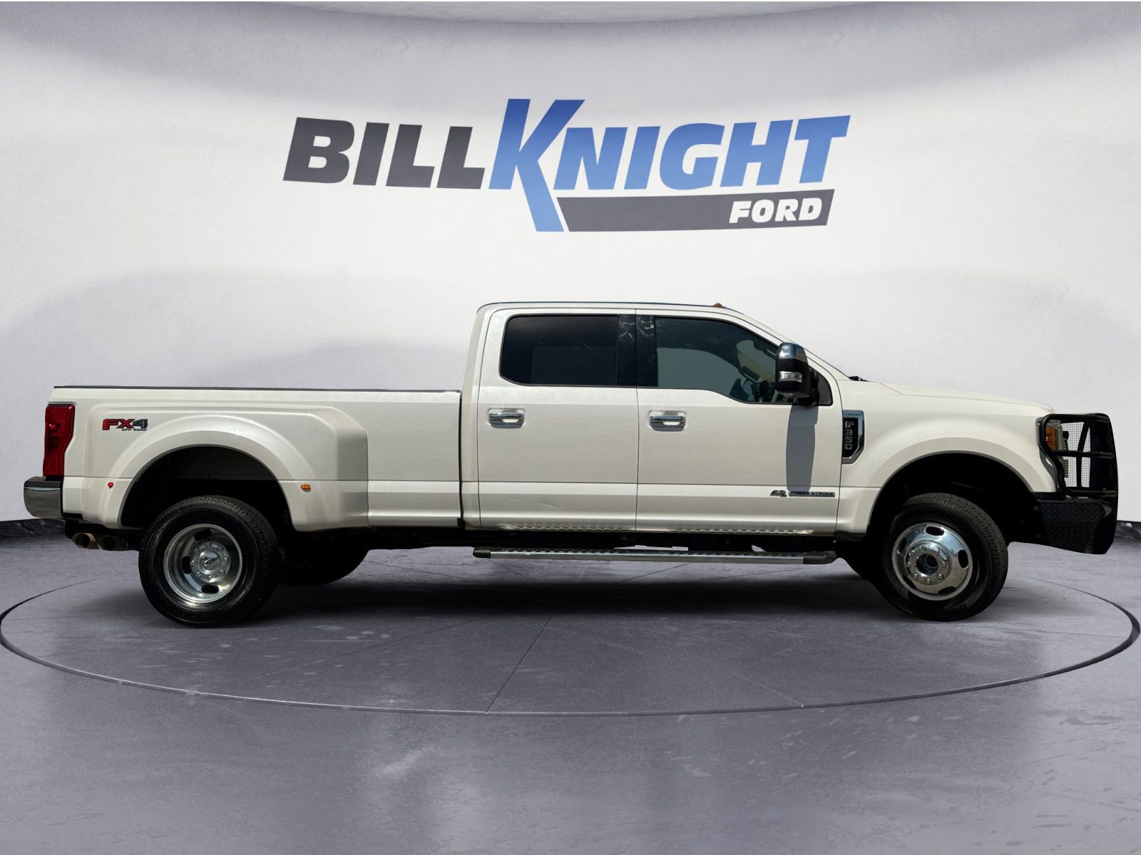 Used 2017 Ford F350 Lariat w/ Tow Technology Bundle AWD/4WD image 6