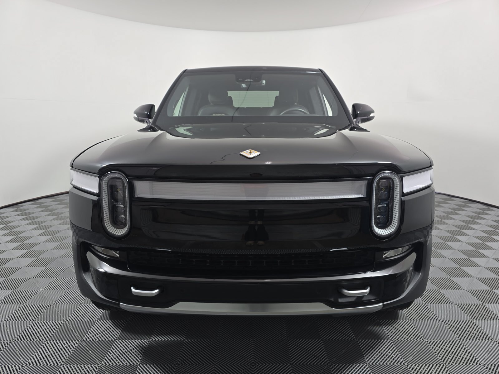 Used 2024 Rivian R1T Adventure Dual AWD/4WD image 8