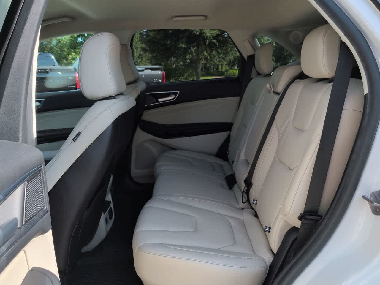 Used 2021 Ford Edge Titanium FWD image 13