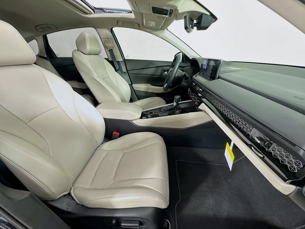 Used 2025 Honda Accord Touring image 38
