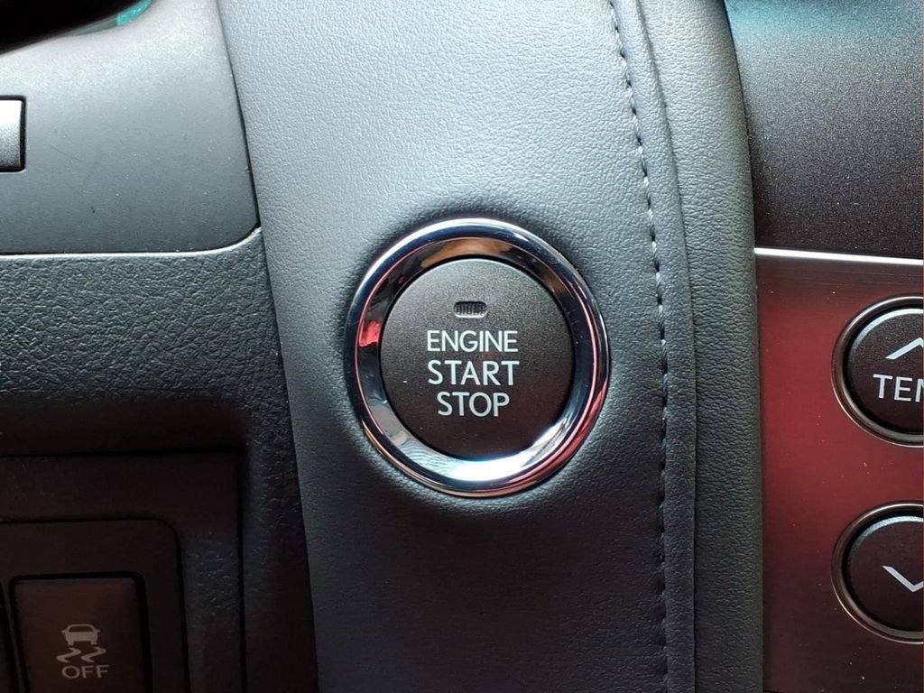 Used 2008 Lexus LX 570 4WD image 9