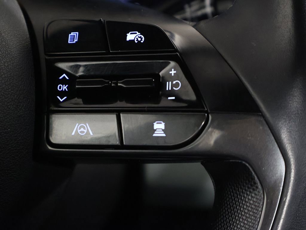 Certified 2024 Hyundai Elantra Limited FWD image 43