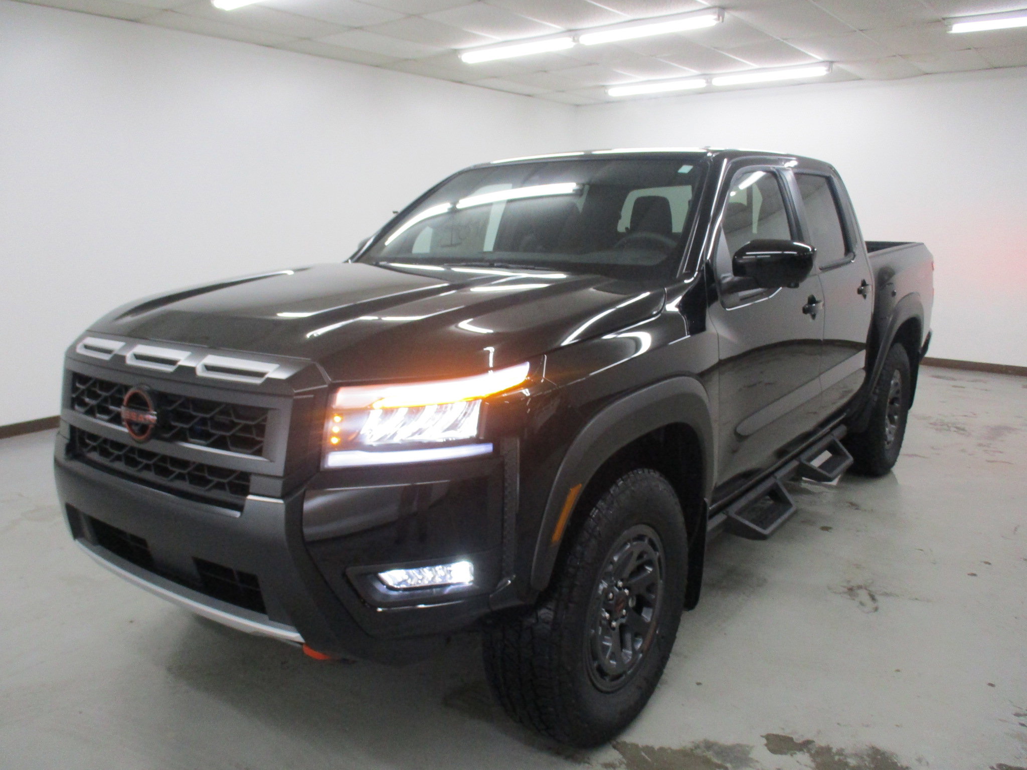 New 2026 Nissan Frontier PRO-4X w/ Pro Premium Package image 3