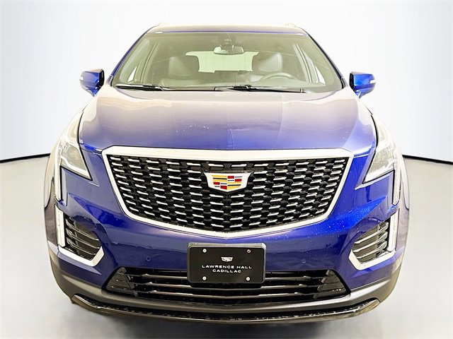 New 2025 Cadillac XT5 Luxury image 2