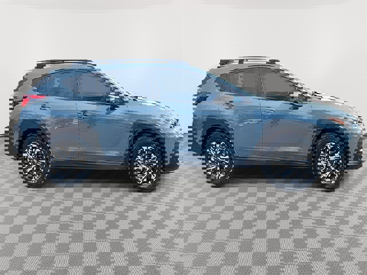 Used 2025 Subaru Crosstrek 2.0i Premium image 4