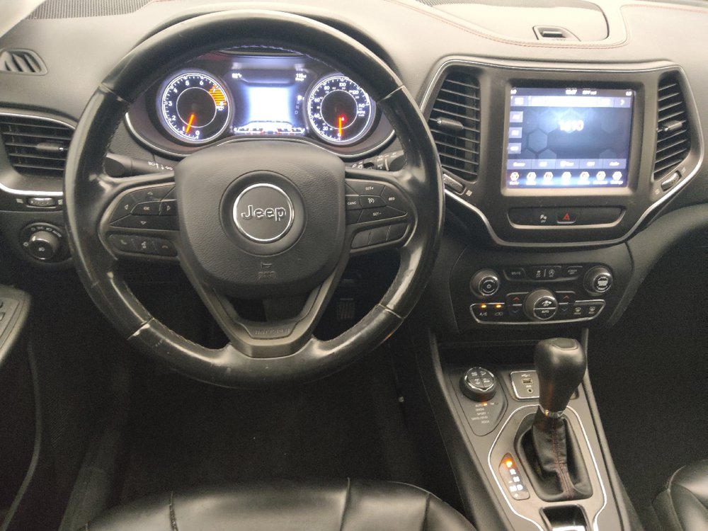 Used 2019 Jeep Cherokee Trailhawk AWD/4WD image 22