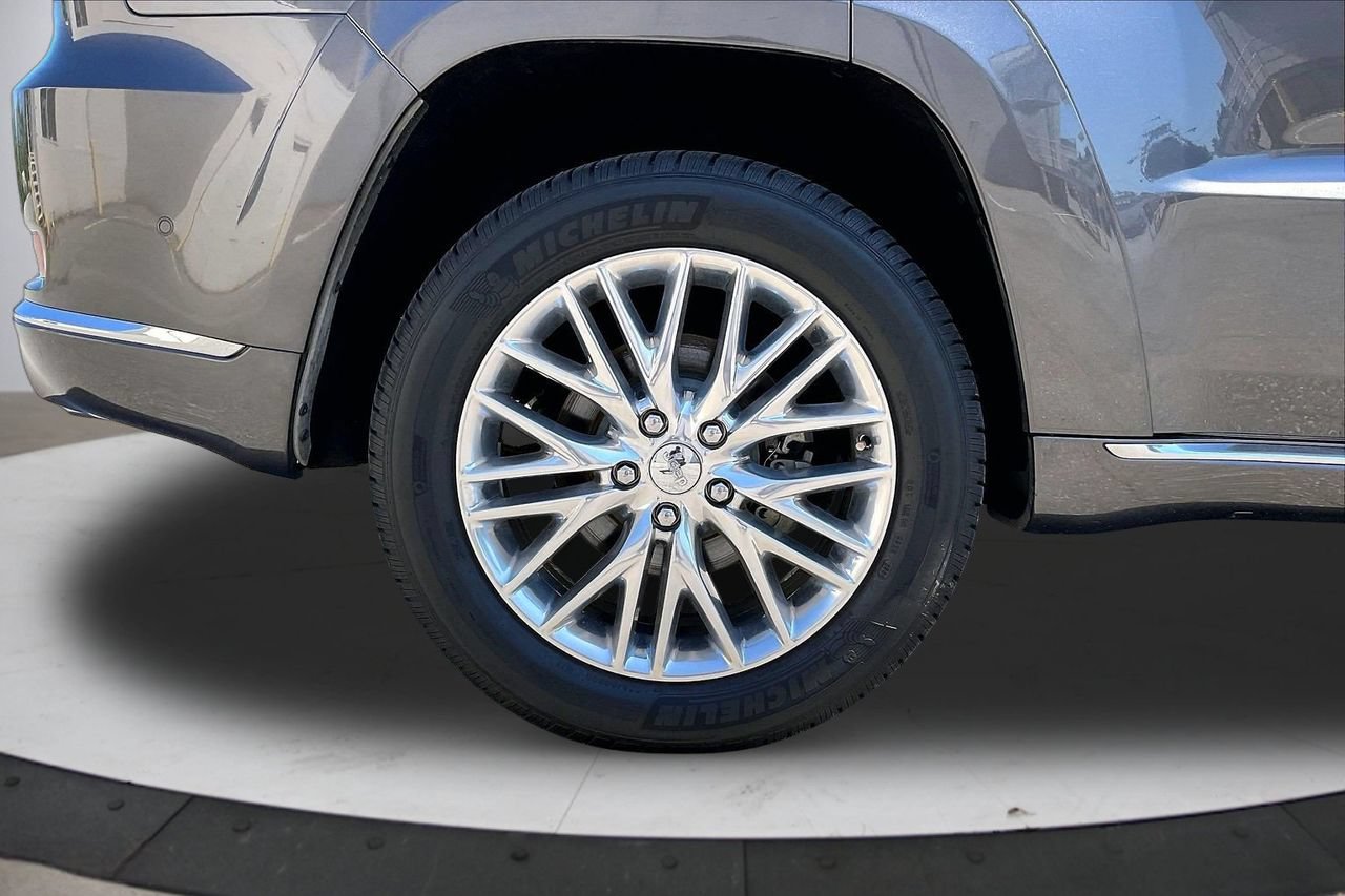 Certified 2017 Jeep Grand Cherokee Summit RWD image 38