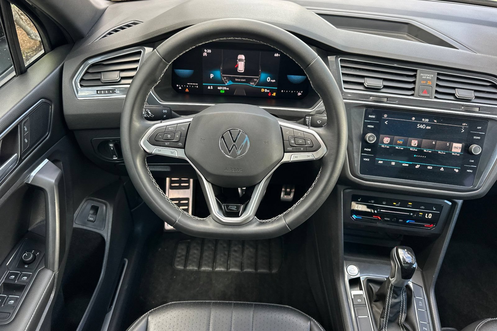 Used 2023 Volkswagen Tiguan SE R-Line FWD image 14
