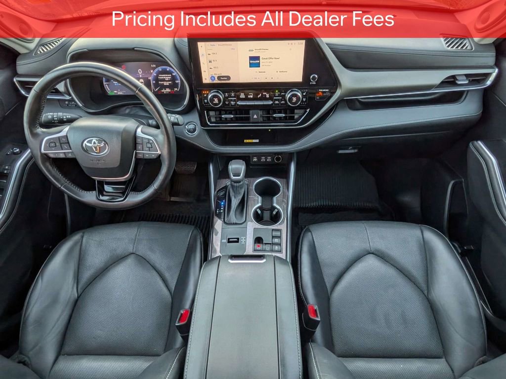 Used 2023 Toyota Highlander Limited FWD image 17