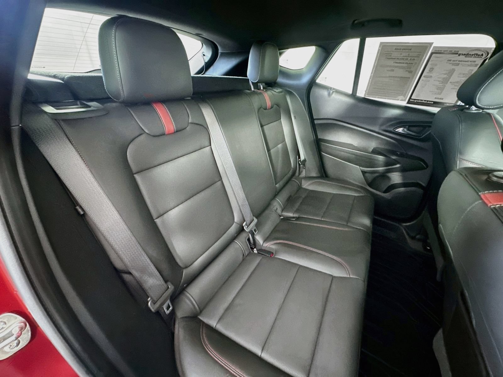 Used 2024 Chevrolet Trax RS w/ Sunroof Package FWD image 27