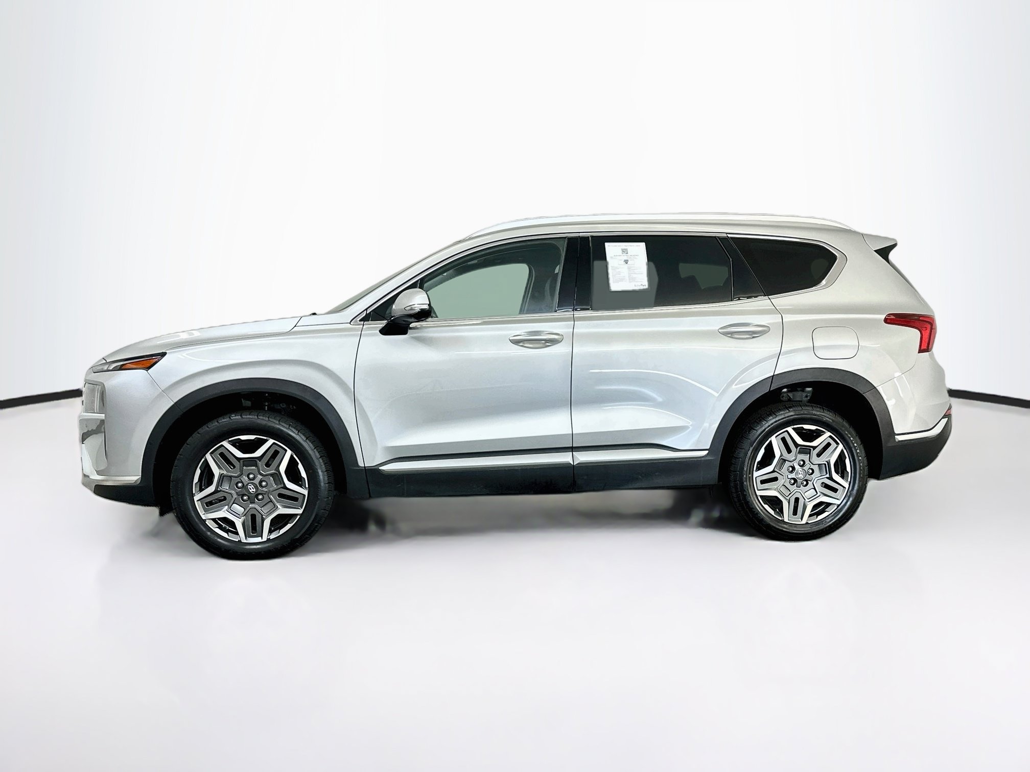 Used 2023 Hyundai Santa Fe Limited AWD/4WD image 4