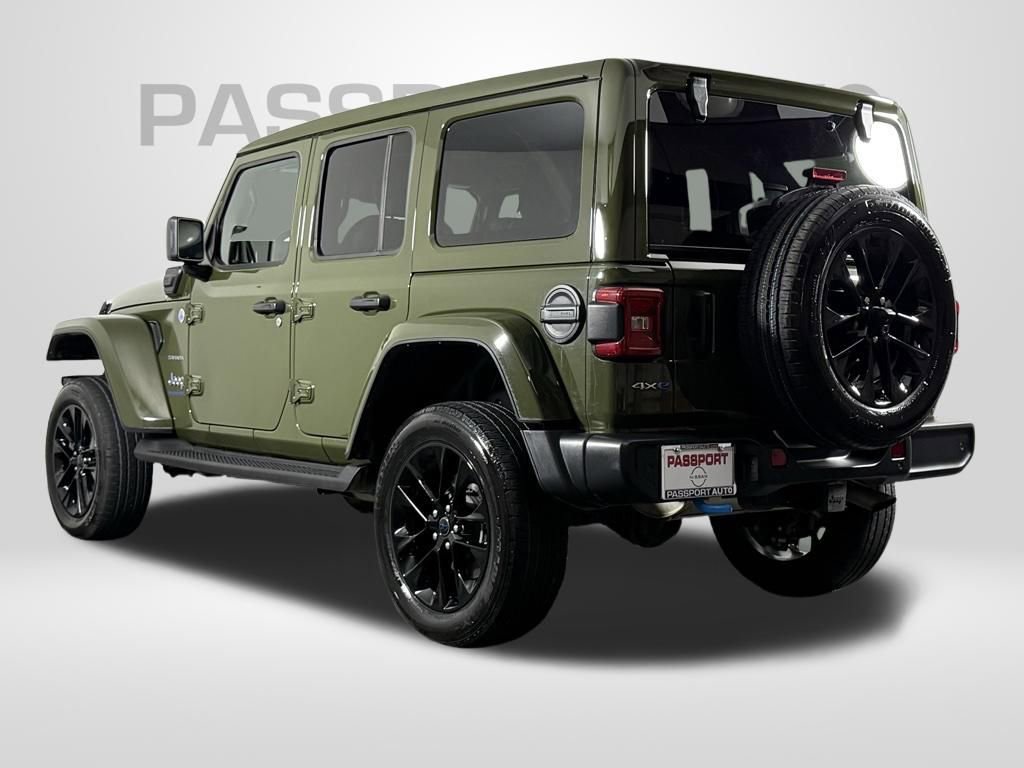 Used 2024 Jeep Wrangler Unlimited Sahara w/ Technology Group image 7