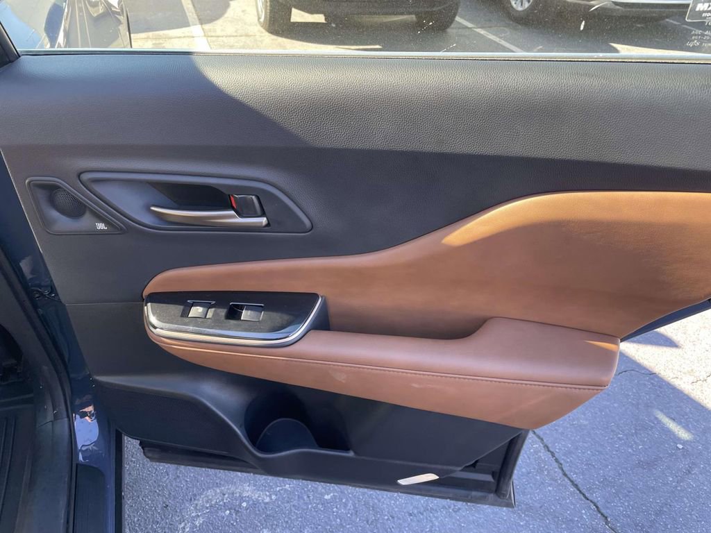 Used 2025 Toyota Crown Signia image 45