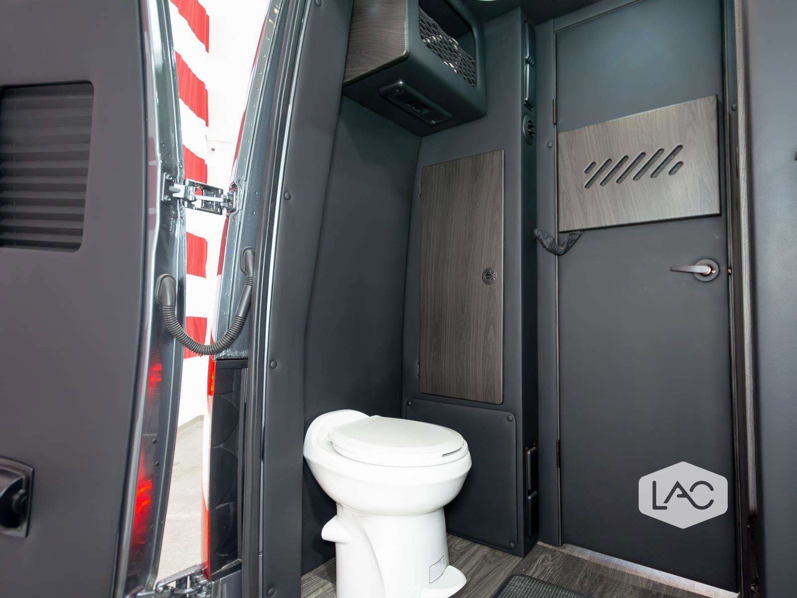 Used 2025 Mercedes-Benz Sprinter 3500 image 18