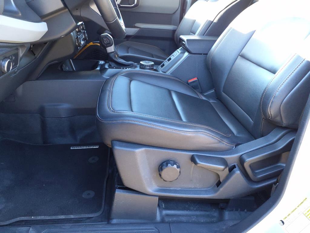 Used 2023 Ford Bronco Badlands image 12