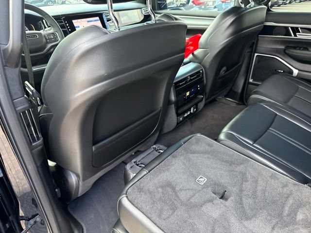 Used 2024 Jeep Wagoneer Series II AWD/4WD image 22