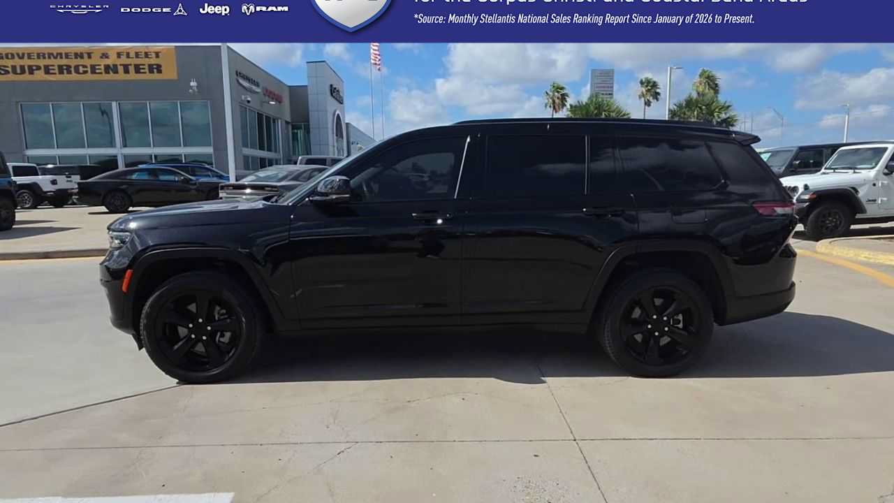Used 2024 Jeep Grand Cherokee L Limited w/ Black Appearance Package AWD/4WD image 5