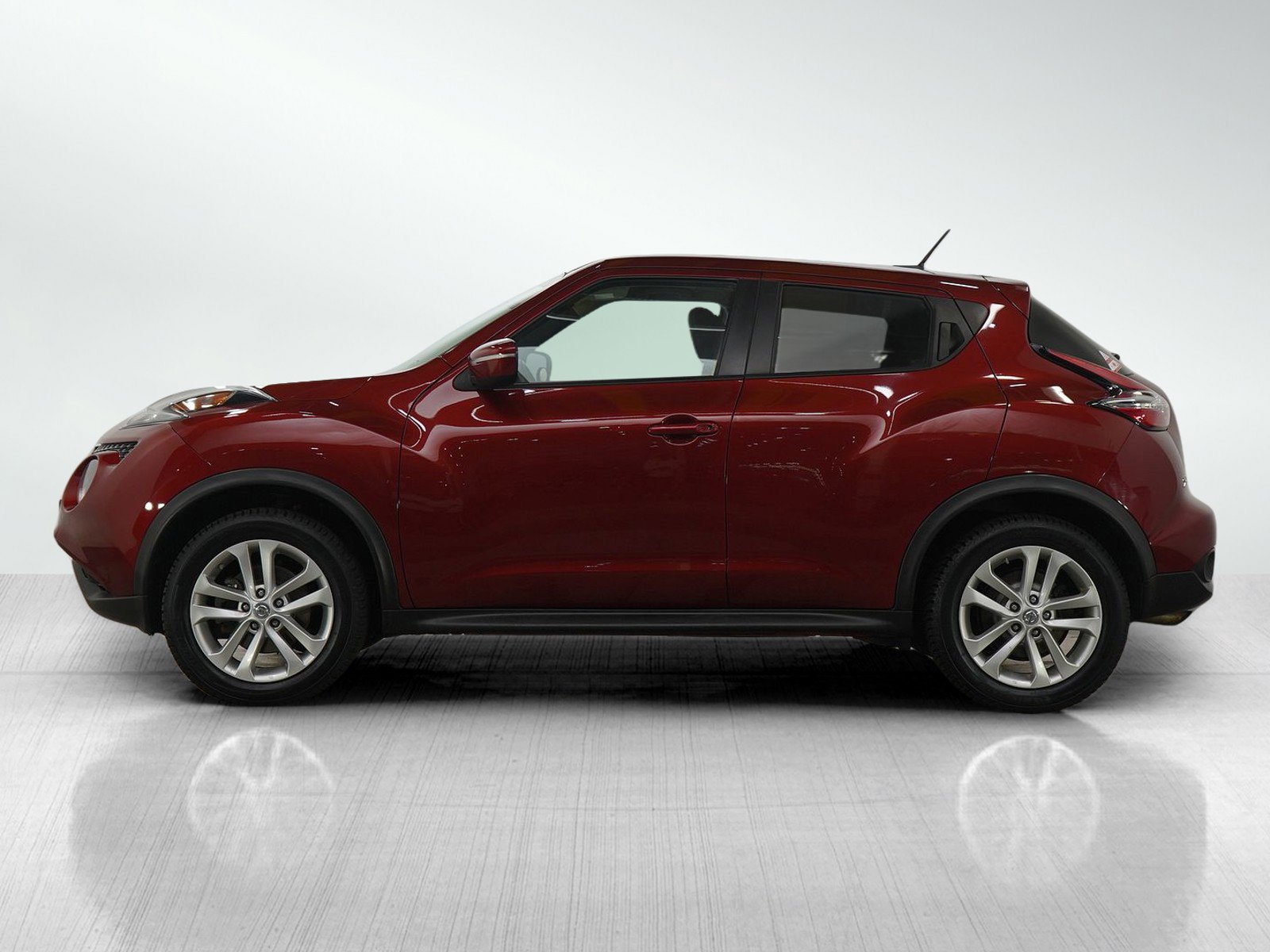 Used 2015 Nissan Juke SV w/ Cold Weather Package image 2