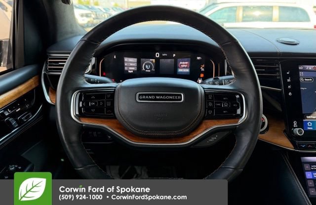 Used 2022 Jeep Grand Wagoneer Series III AWD/4WD image 25