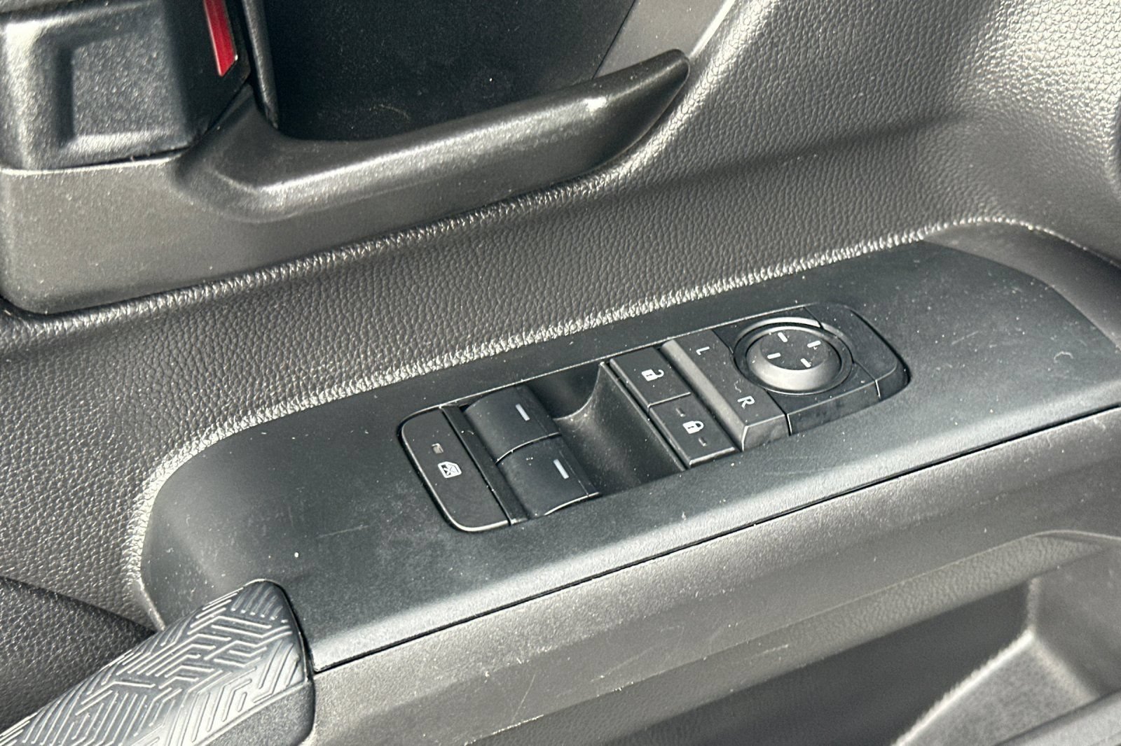 Used 2024 Toyota Tacoma SR RWD image 12