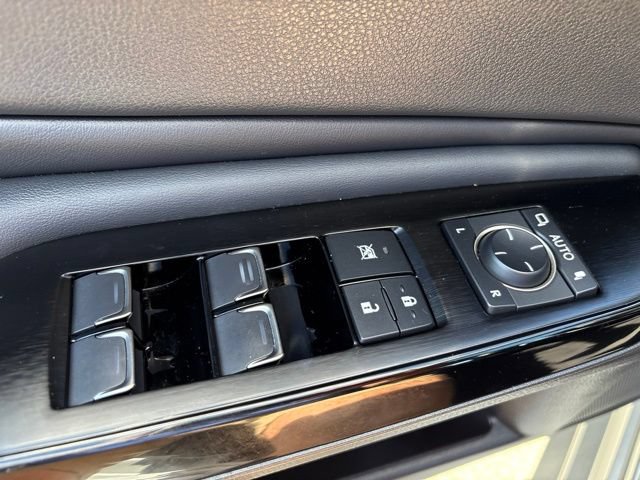 Used 2024 Lexus ES 300h w/ Premium Package FWD image 13