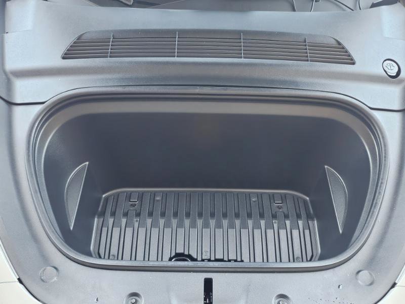 Used 2025 Tesla Model Y Long Range image 27