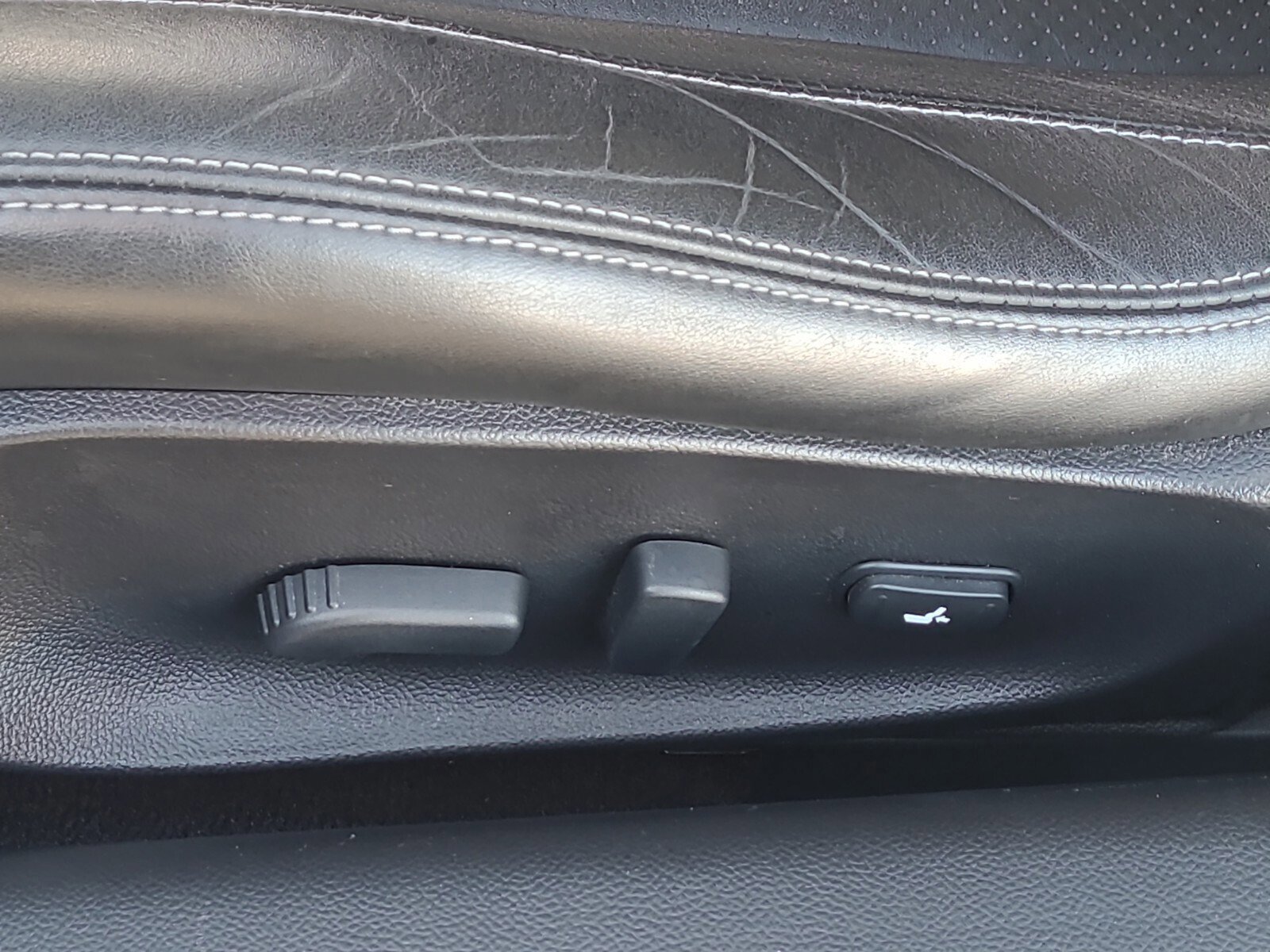 Used 2015 INFINITI Q60 Journey w/ Premium Package image 13