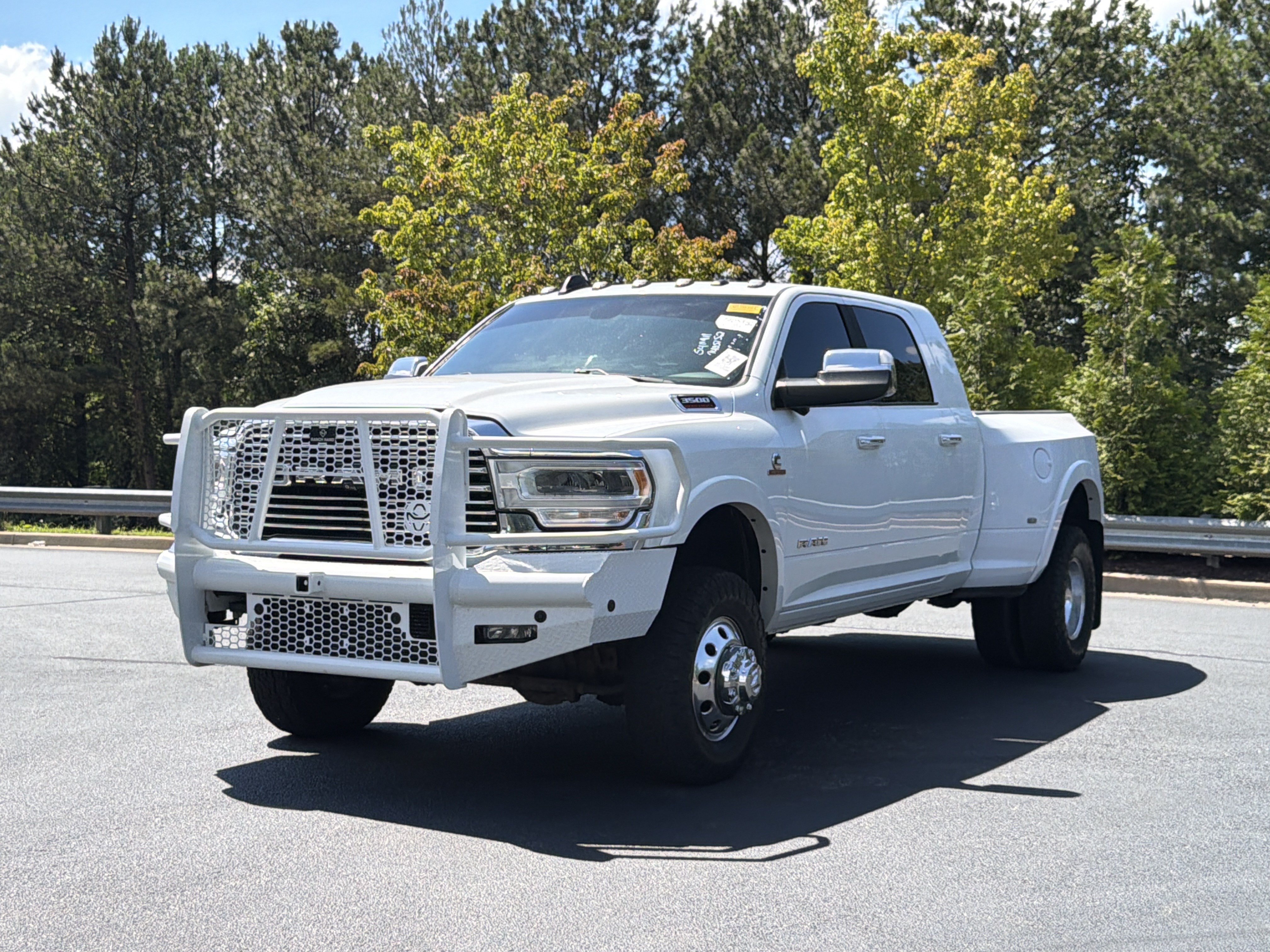 Used 2022 RAM 3500 Laramie AWD/4WD image 13