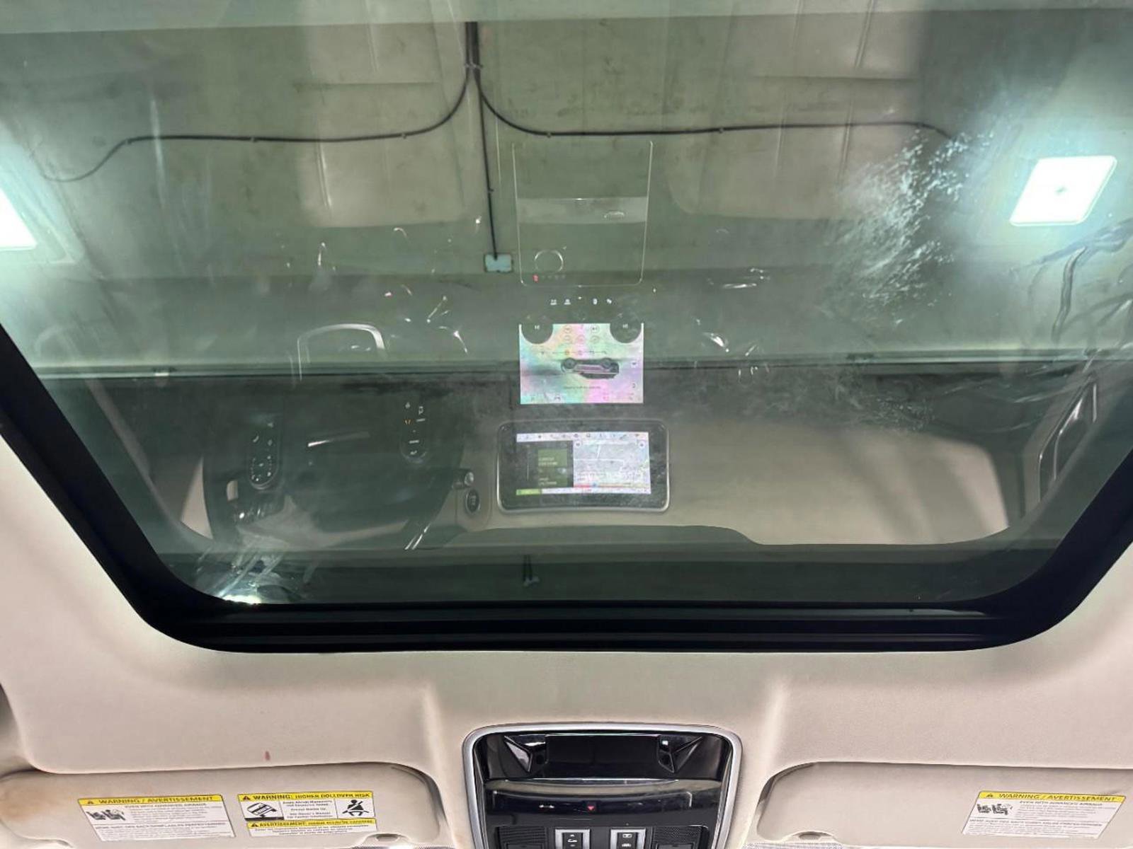 Used 2019 Land Rover Range Rover Velar S image 11