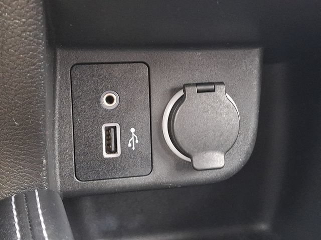 Used 2019 Nissan Kicks SR w/ SR Premium Package FWD image 25