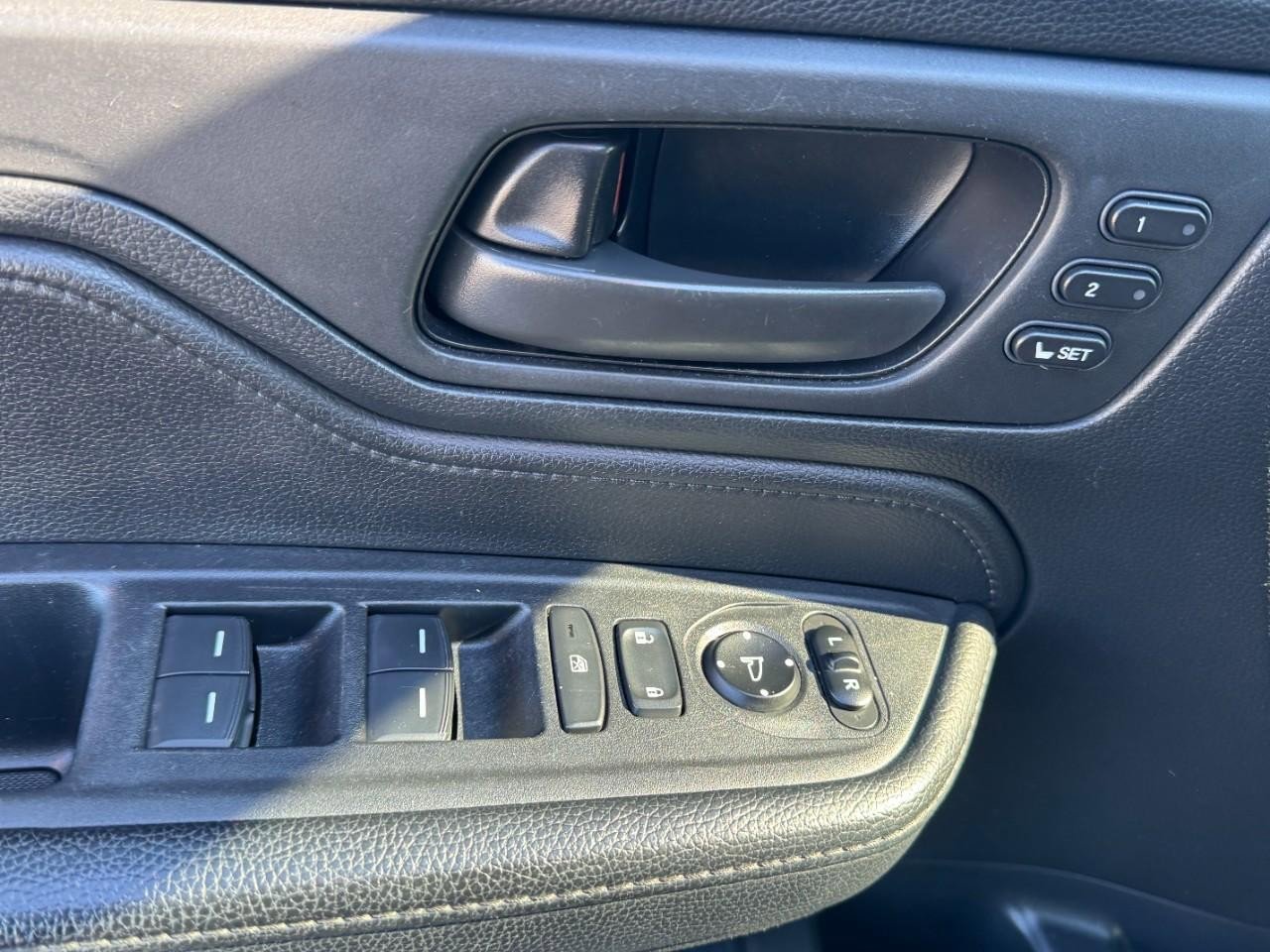 Used 2021 Honda Odyssey EX-L image 16