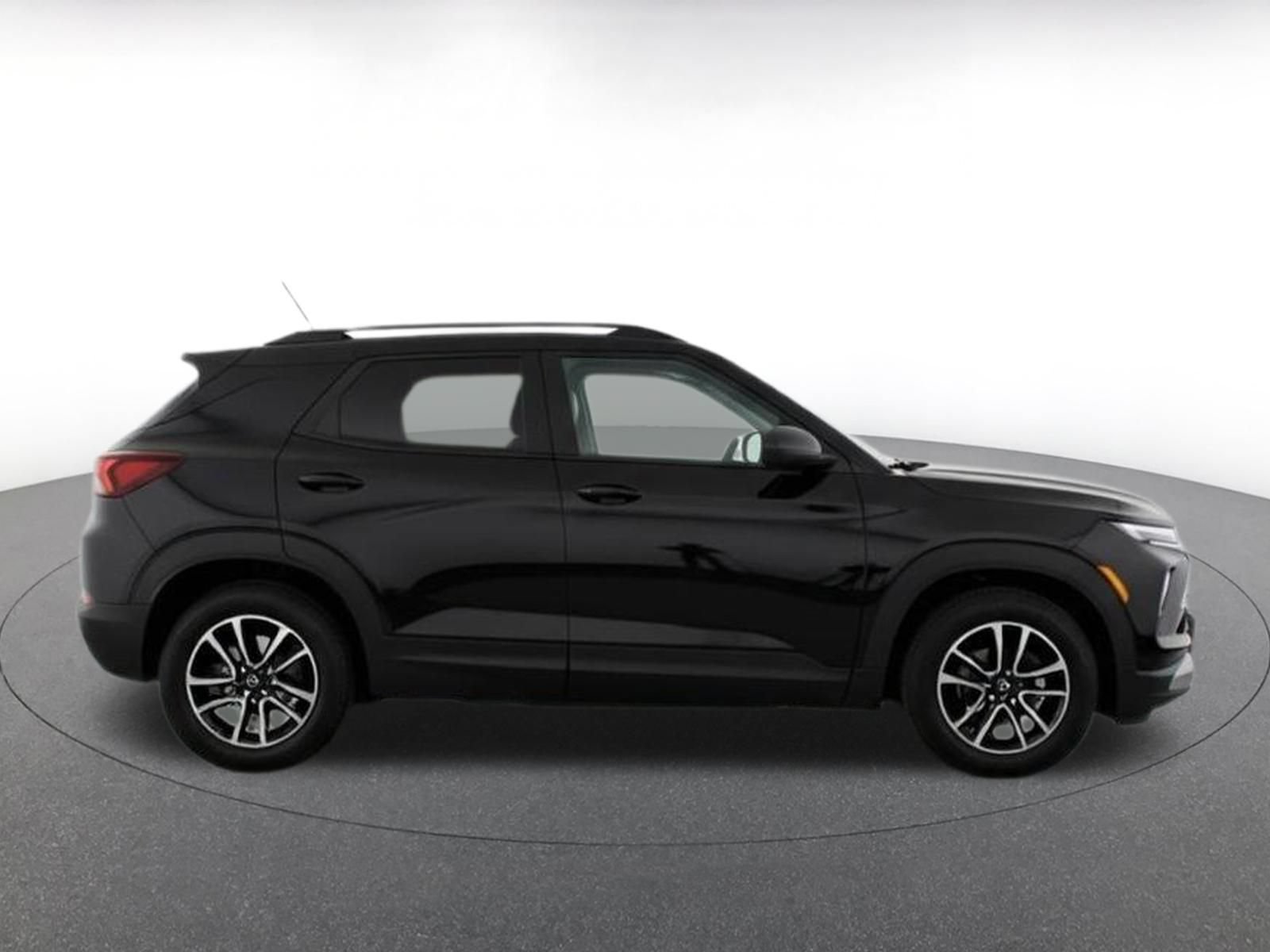 Used 2025 Chevrolet TrailBlazer LT AWD/4WD image 10