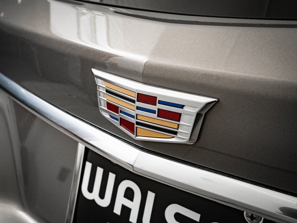 Used 2018 Cadillac XT5 Platinum w/ Driver Assist Package image 18