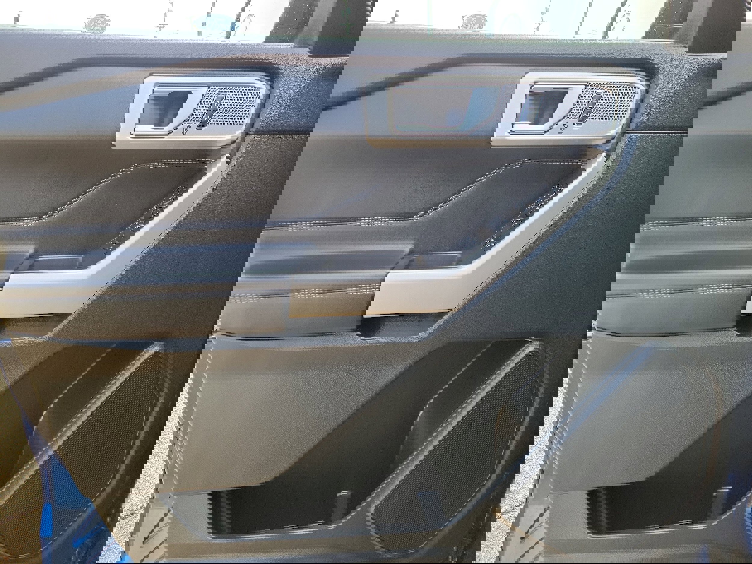 Used 2023 Ford Explorer XLT w/ Equipment Group 202A image 17