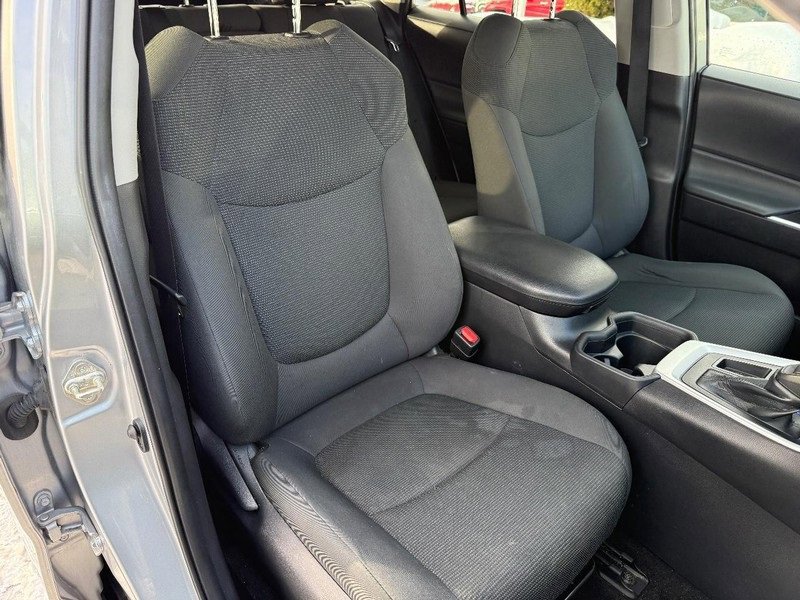 Used 2020 Toyota RAV4 LE w/ Carpet Mat Package image 11