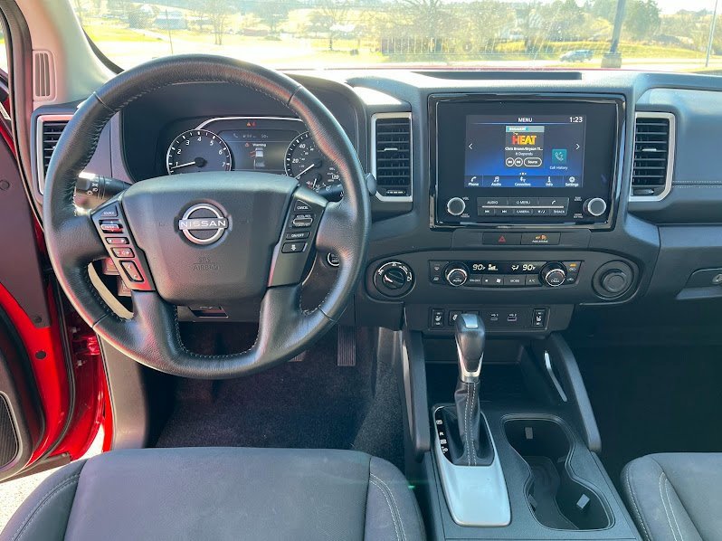 Used 2023 Nissan Frontier SV w/ SV Convenience Package image 19