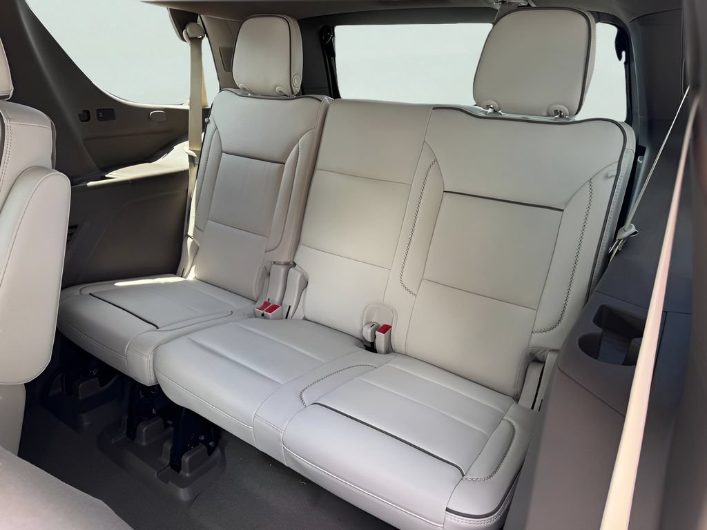 New 2026 GMC Yukon Denali w/ Sun & Power Step Package AWD/4WD image 14